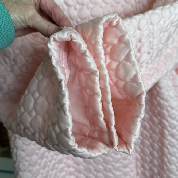 BARBIZON Vintage Quilted Pink Satin Long Robe Embroidered Zip Front Girly - Picture 10 of 16